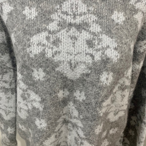 Lewit Wool Blend Sweater - Picture 4 of 8